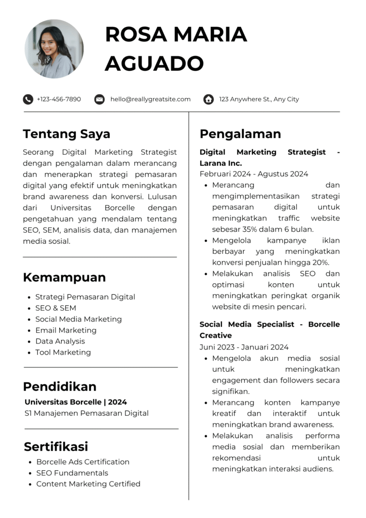 Putih Minimalis CV Resume Digital Marketing Template